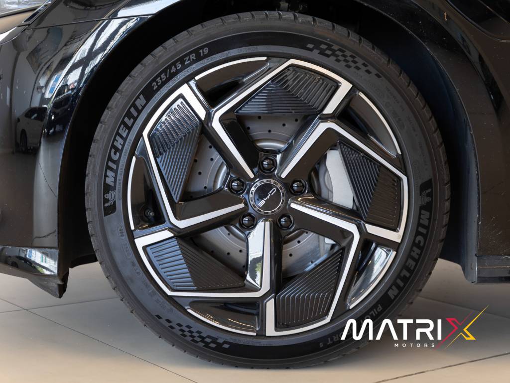 BYD Seal (eletrico)    2024