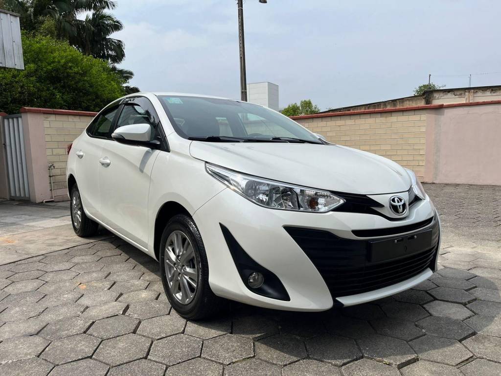 Toyota Yaris Sedan 1.5 XL Plus AT    2020