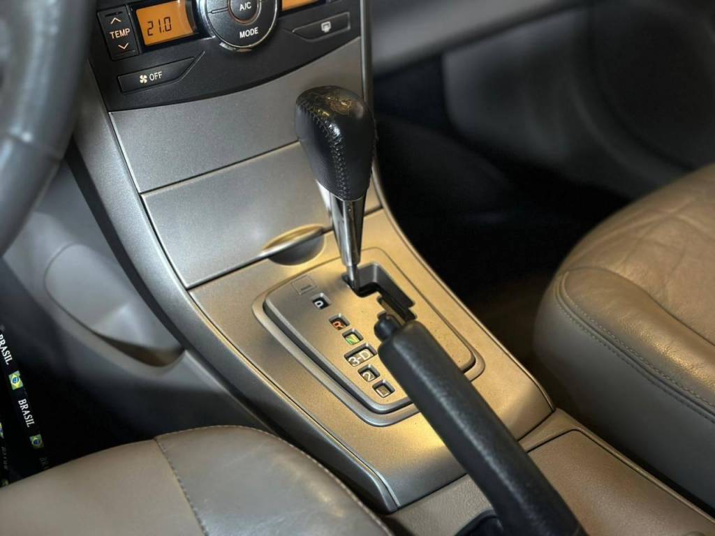 Toyota Corolla Xei 1.8/1.8 flex 16v aut.    2010
