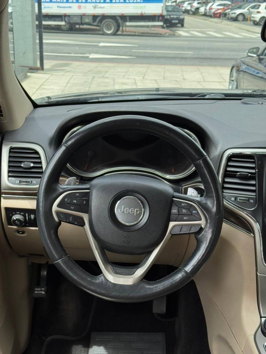 Jeep Cherokee Cherokee limited 3.6 4x4 v6 aut.    2015