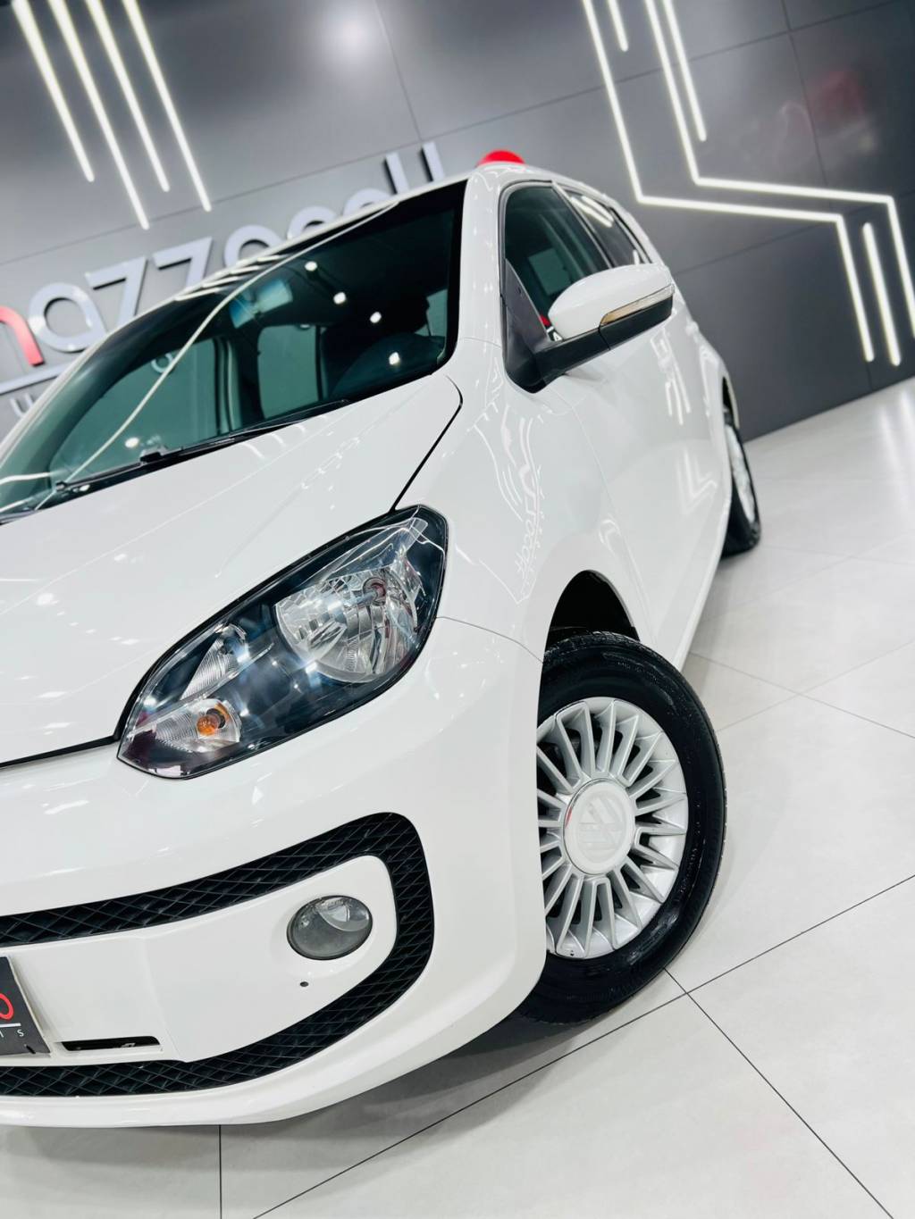 Volkswagen Up 1.0 tsi total flex 12v 5p    2017