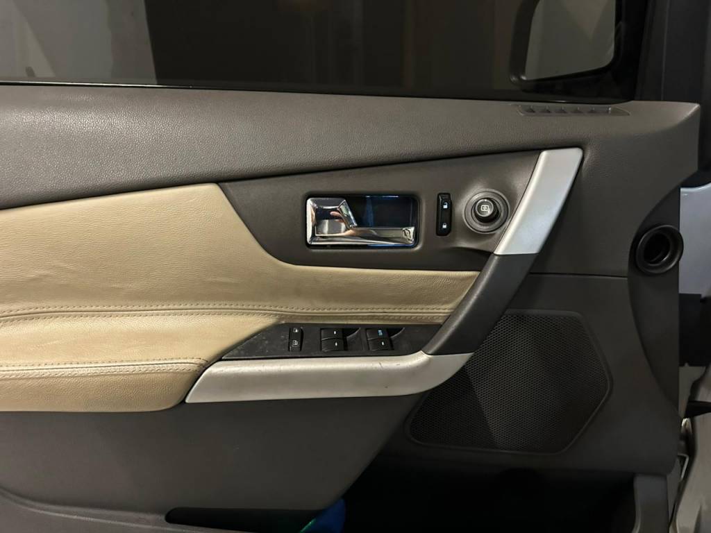 Ford Edge 3.5 limited awd aut.    2011