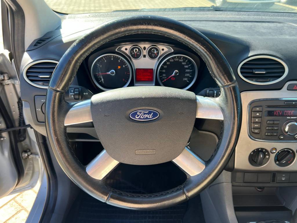 Ford Focus 1.6 s/se/se plus flex 8v/16v  5p    2011