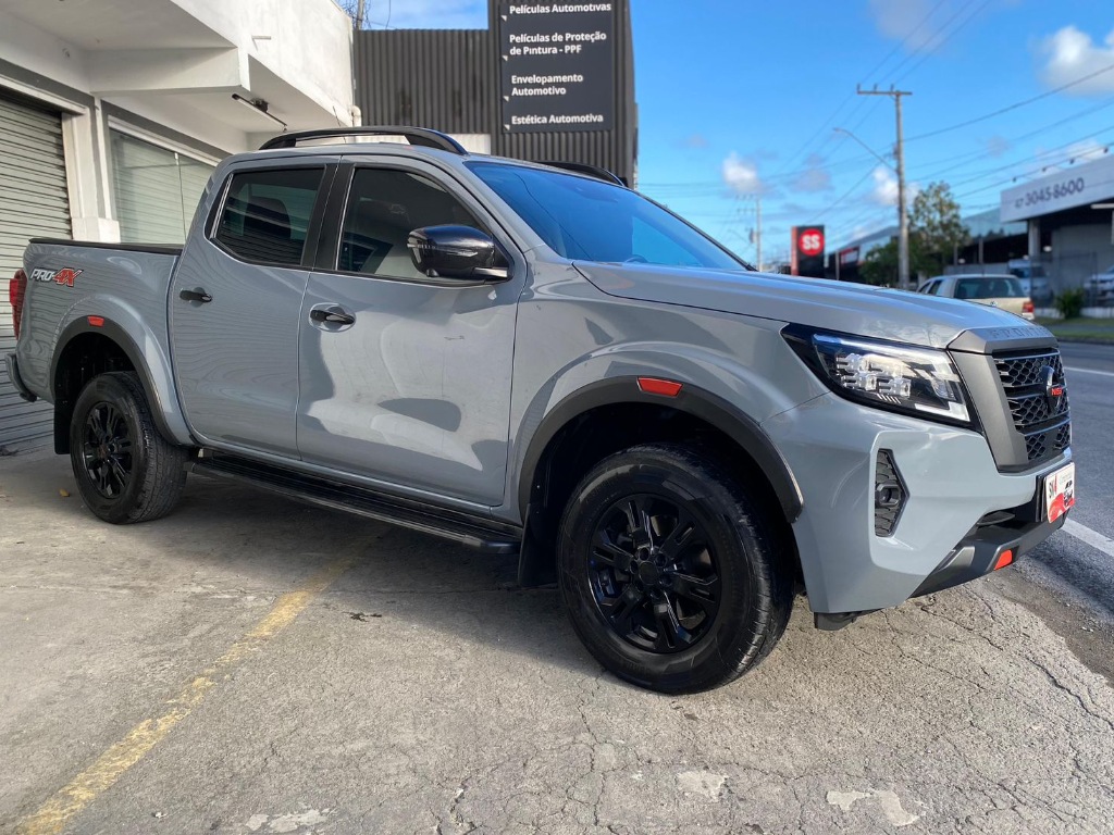 Nissan Frontier Prox4    2023