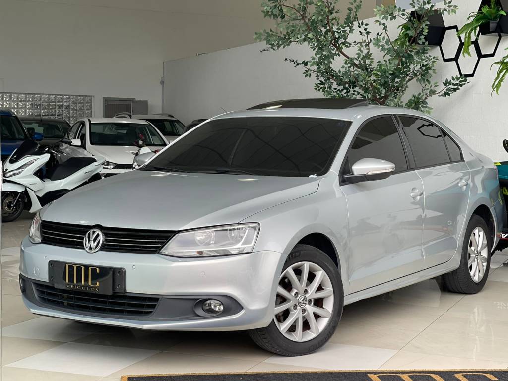 Volkswagen Jetta 2.0    2014