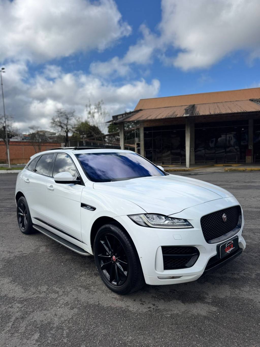 Jaguar F-Pace 2.0    2018