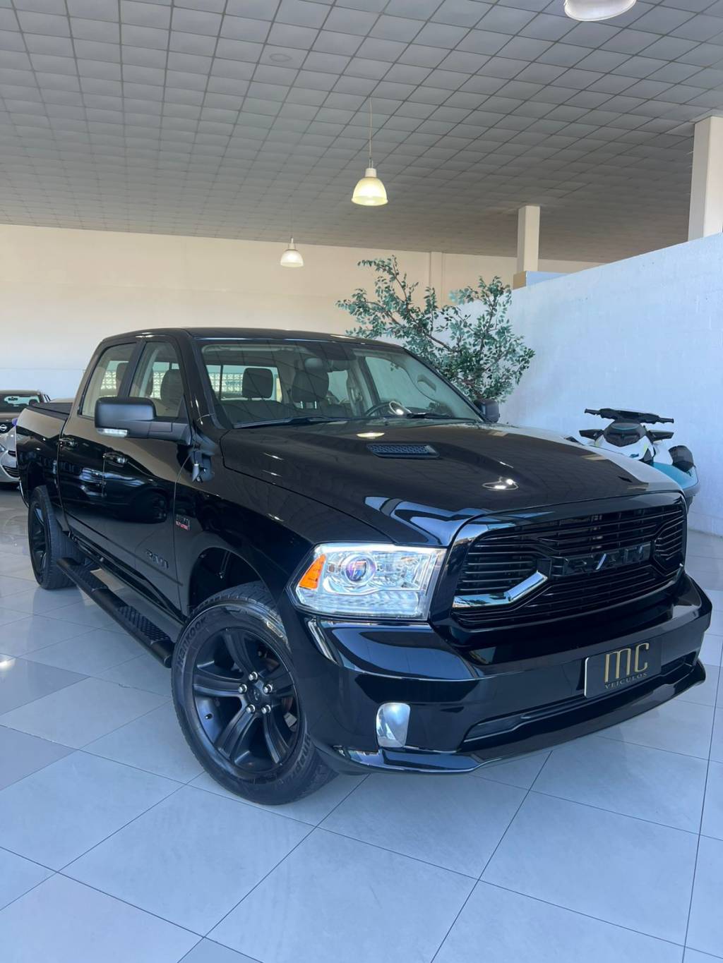 Ram Classic 5.7    2022
