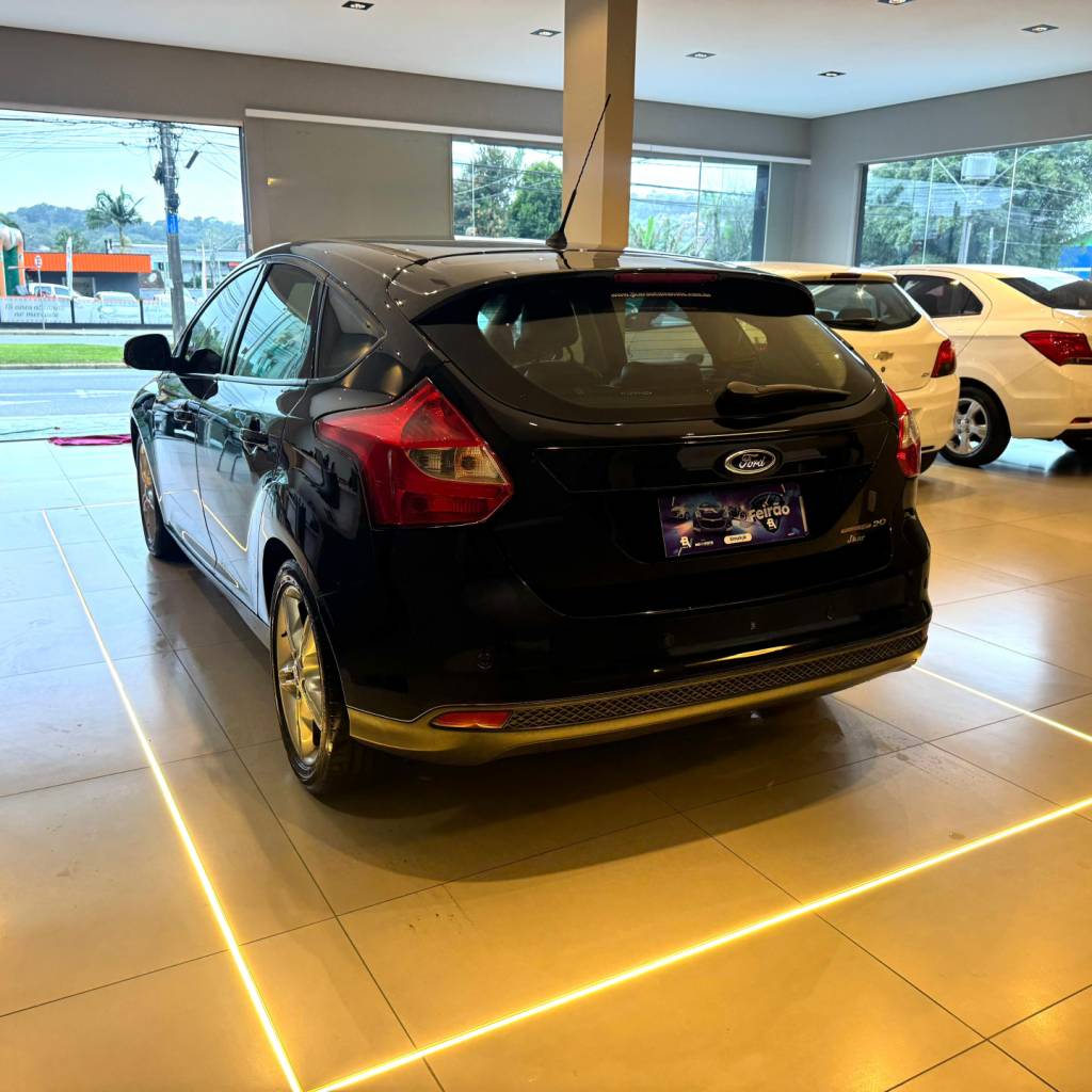 Ford Focus 2.0    2015