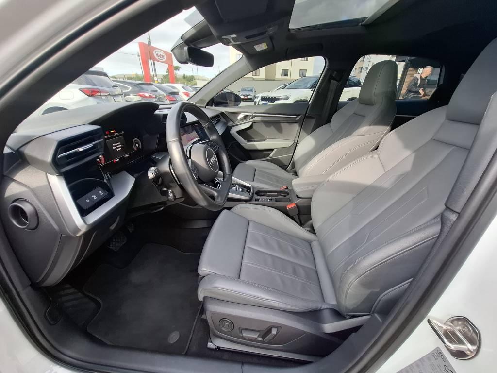 Audi A3 Sed. perf. black 2.0 tfsi s-tr. (hib.)    2024