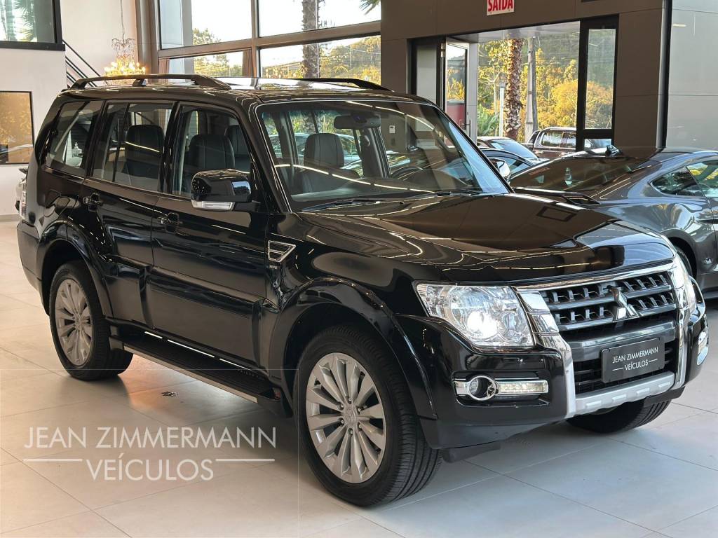 Mitsubishi Pajero HPE Full 3.2 4x4 T.I.Dies. 5p Aut    2018