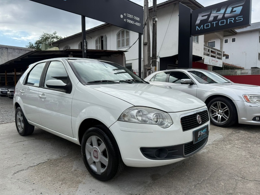 Fiat Palio 1.4 atractive    2010