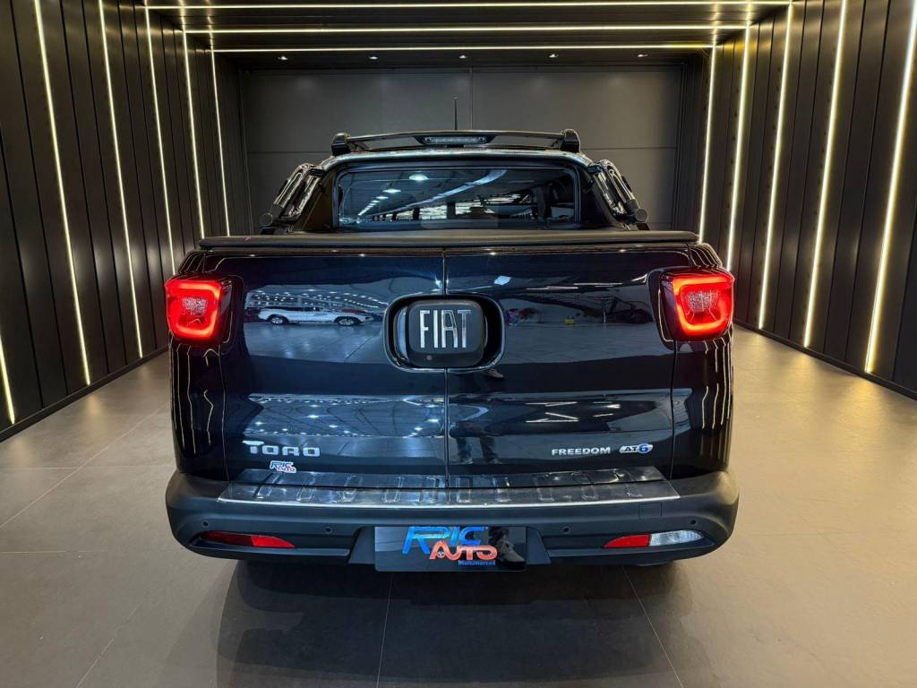 Fiat Toro Freedom 1.8 16v flex aut.    2017