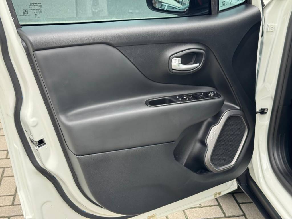 Jeep Renegade 1.3 long. t270 tb 4x2 flex aut.    2024