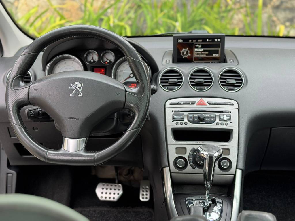 Peugeot 308 1.6 roland garros turbo 16v    2014