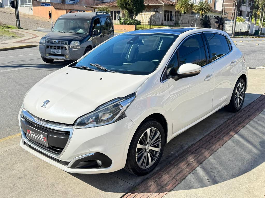 Peugeot 208 1.6 16v    2017