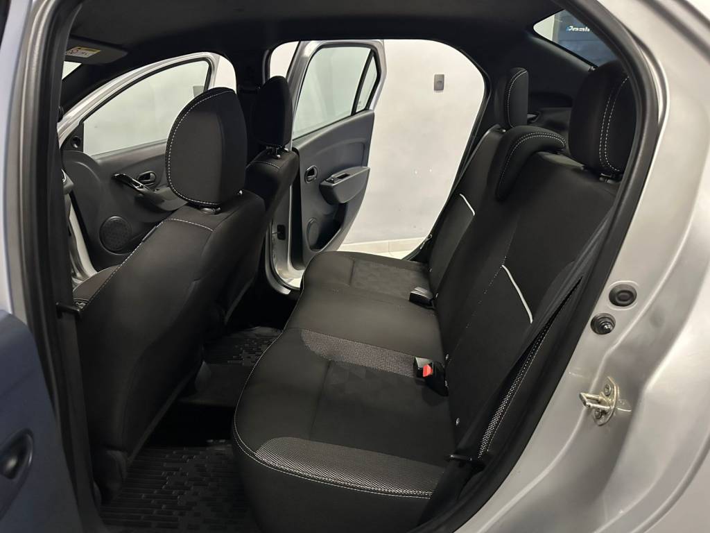 Renault Logan 1.0 zen flex mec.    2021