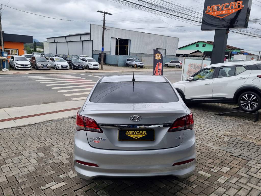 Hyundai HB20S Comfort 1.6 flex manual    2016