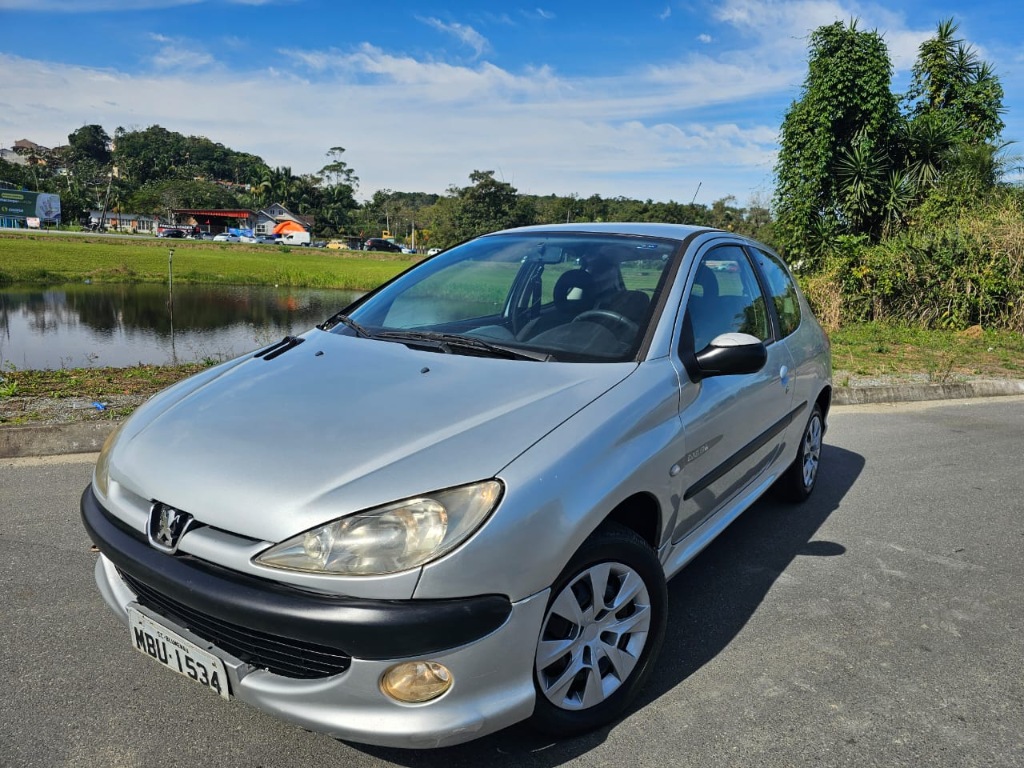 Peugeot 206 1.6 QUIKSILVER    2003