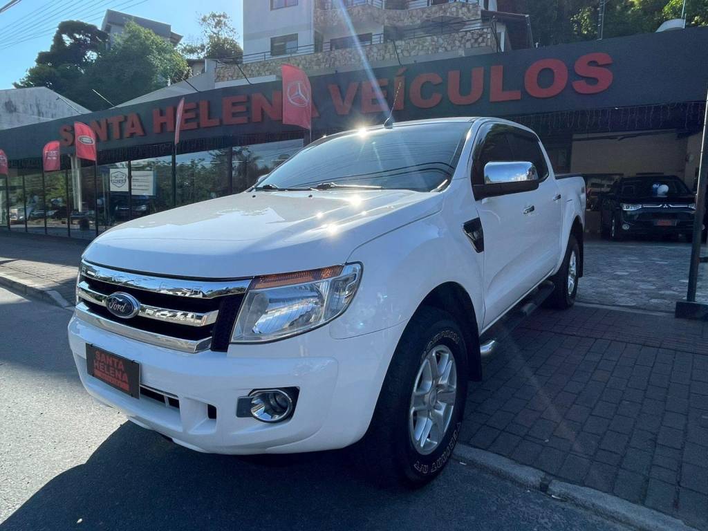 Ford Ranger /  XLT CD4M32 4P    2013