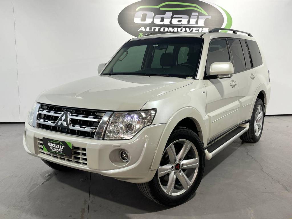 Mitsubishi Pajero HPE Full 3.2 4x4 T.I.Dies. 5p Aut    2013