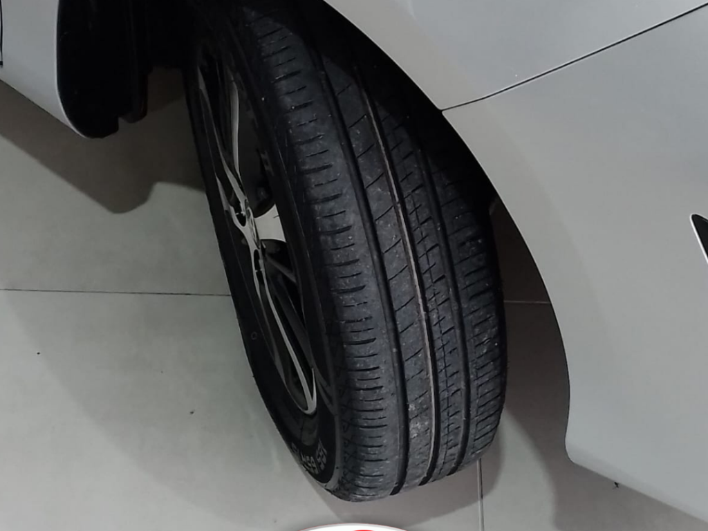 Toyota Yaris Xls connect 1.5 auto    2021