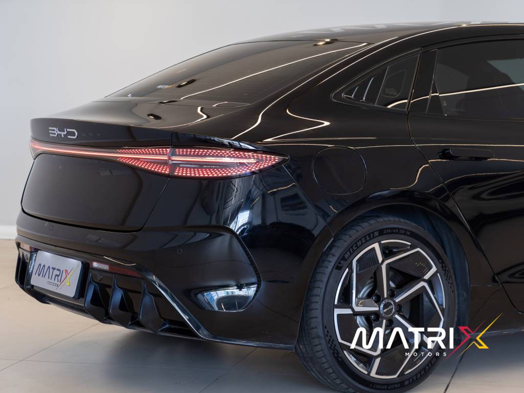 BYD Seal (eletrico)    2024