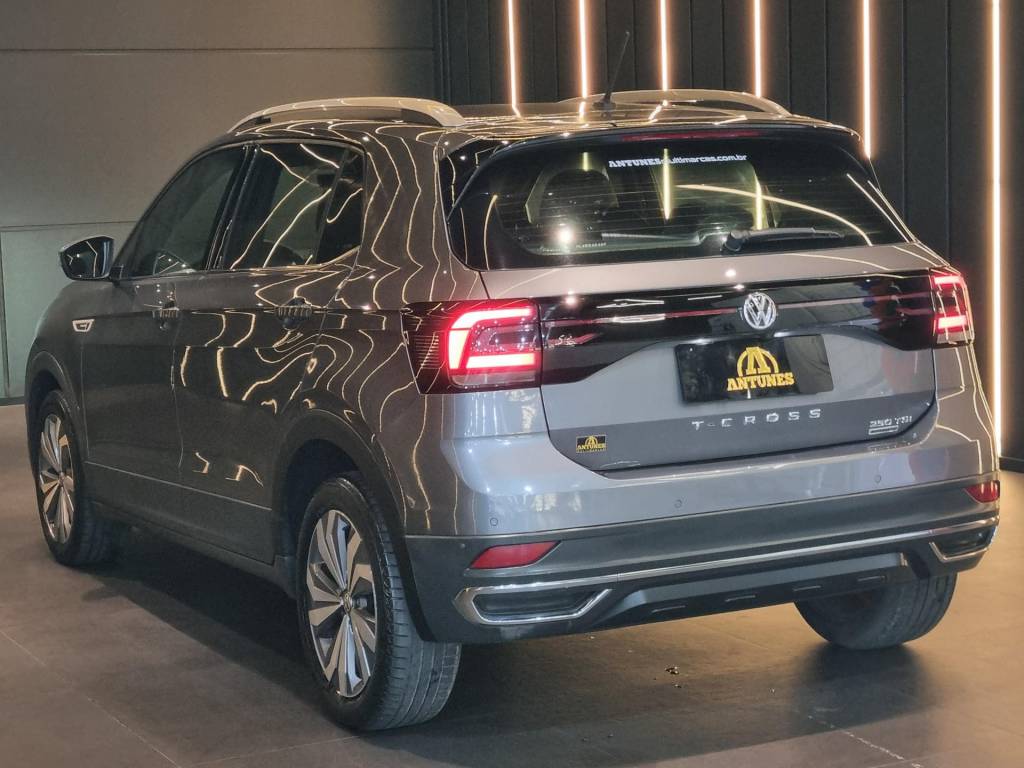 Volkswagen T-Cross Highline 250 tsi 1.4 flex 16v 5p automático.    2020