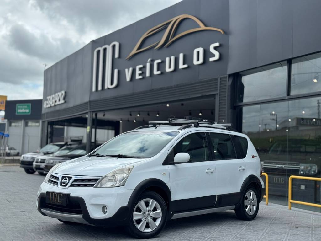 Nissan Livina 1.8    2013