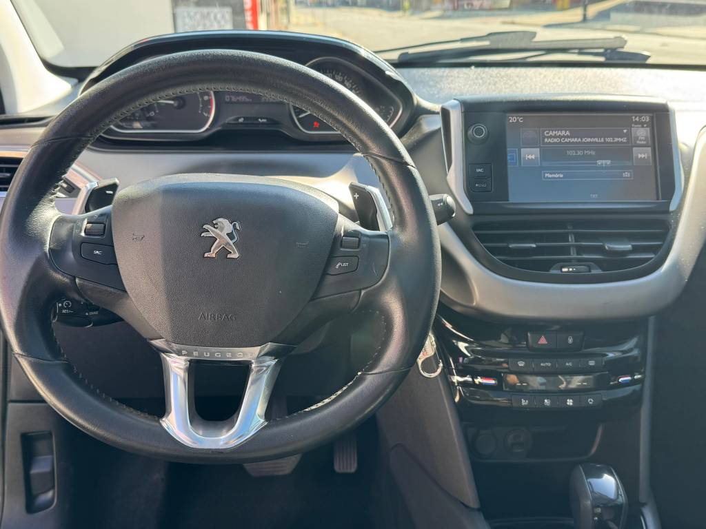 Peugeot 208 1.6 16v    2017