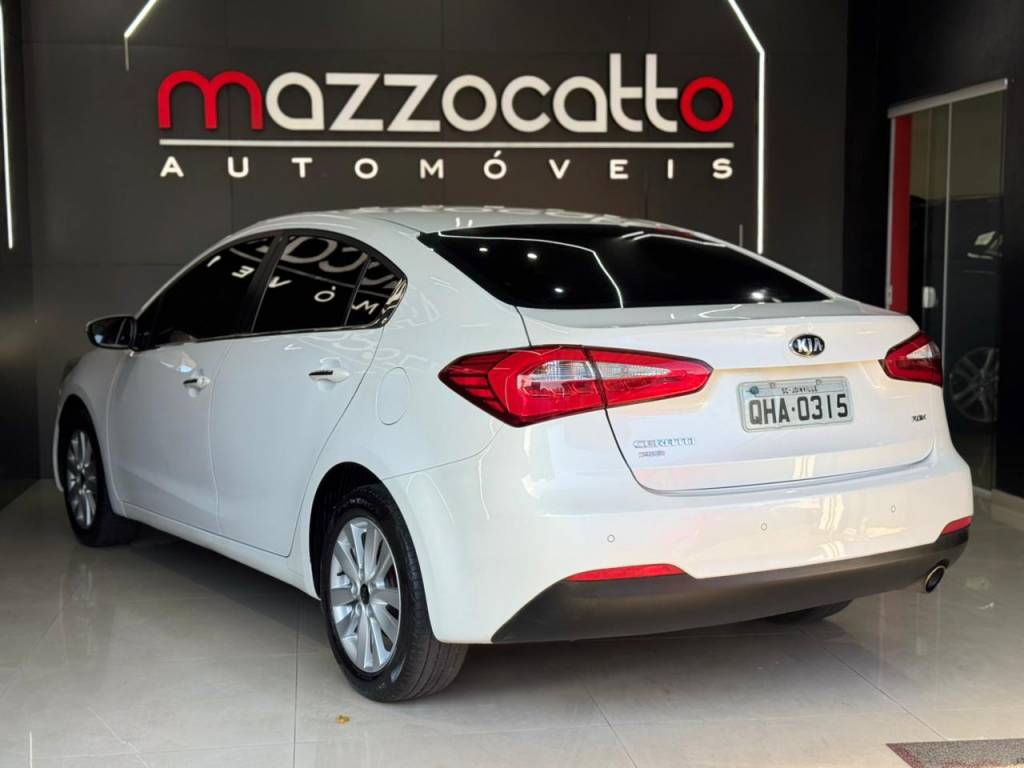 Kia Cerato 1.6 flex aut. 16v    2015