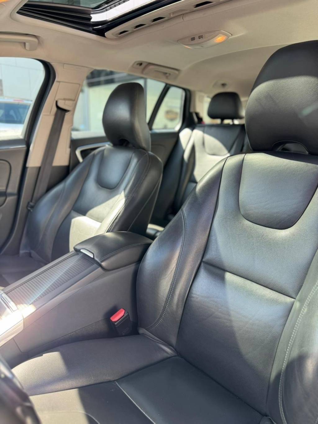 Volvo V60 T-4 momentum 2.0 190cv 5p    2017