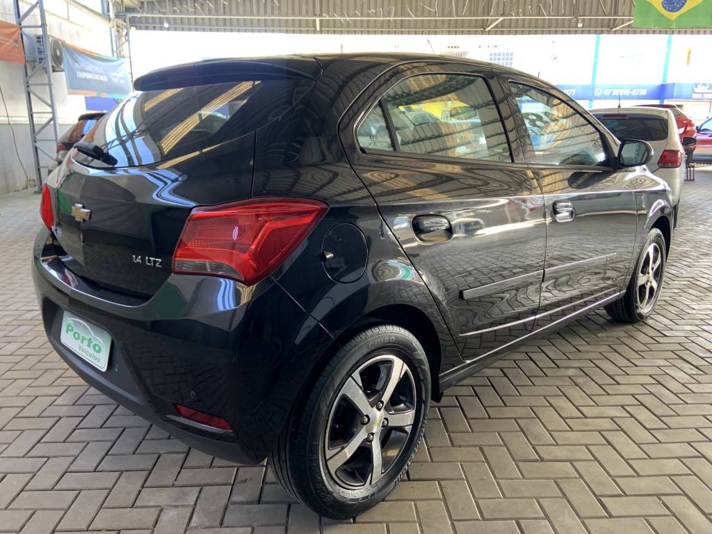 Chevrolet Onix 1.4 8v    2018