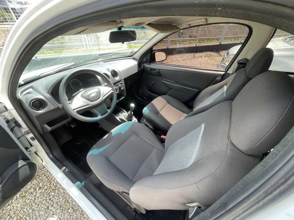 Chevrolet Celta 1.0 l ls    2012
