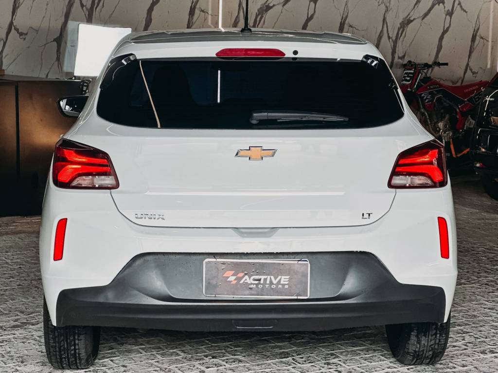 Chevrolet Onix 1.0 hatch lt flex mec. 12v    2023