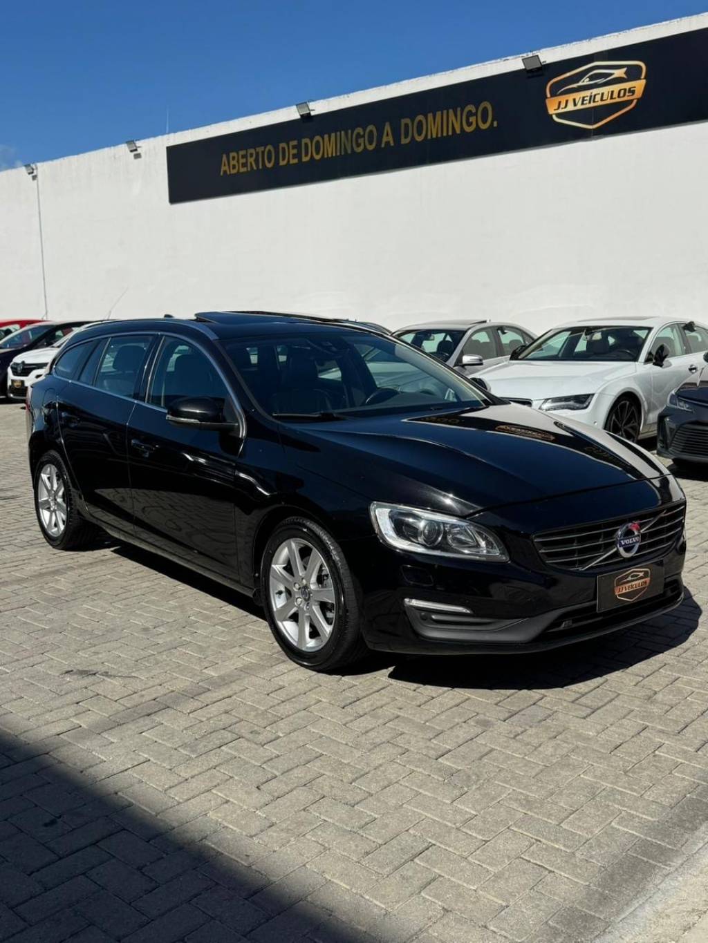 Volvo V60 T-4 momentum 2.0 190cv 5p    2017