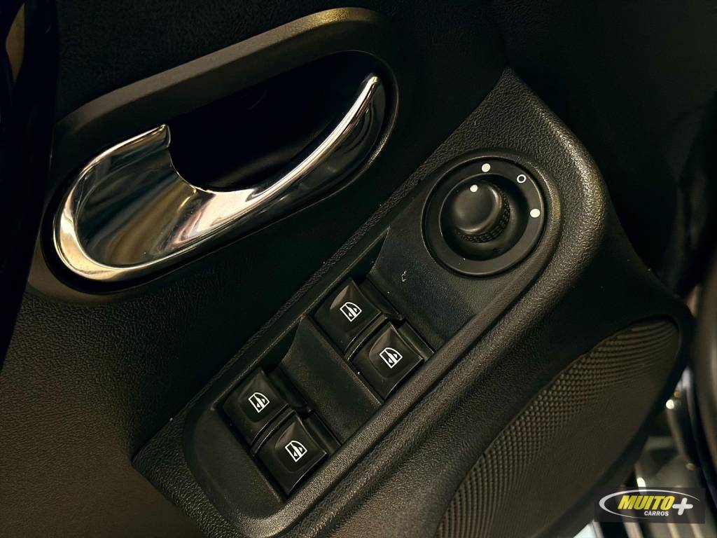 Renault Duster 2.0 dynamique aut.    2016