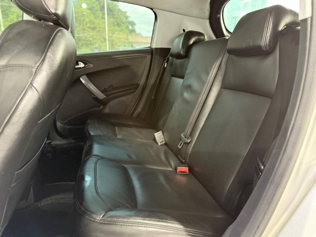Peugeot 208 Act pack bva    2015