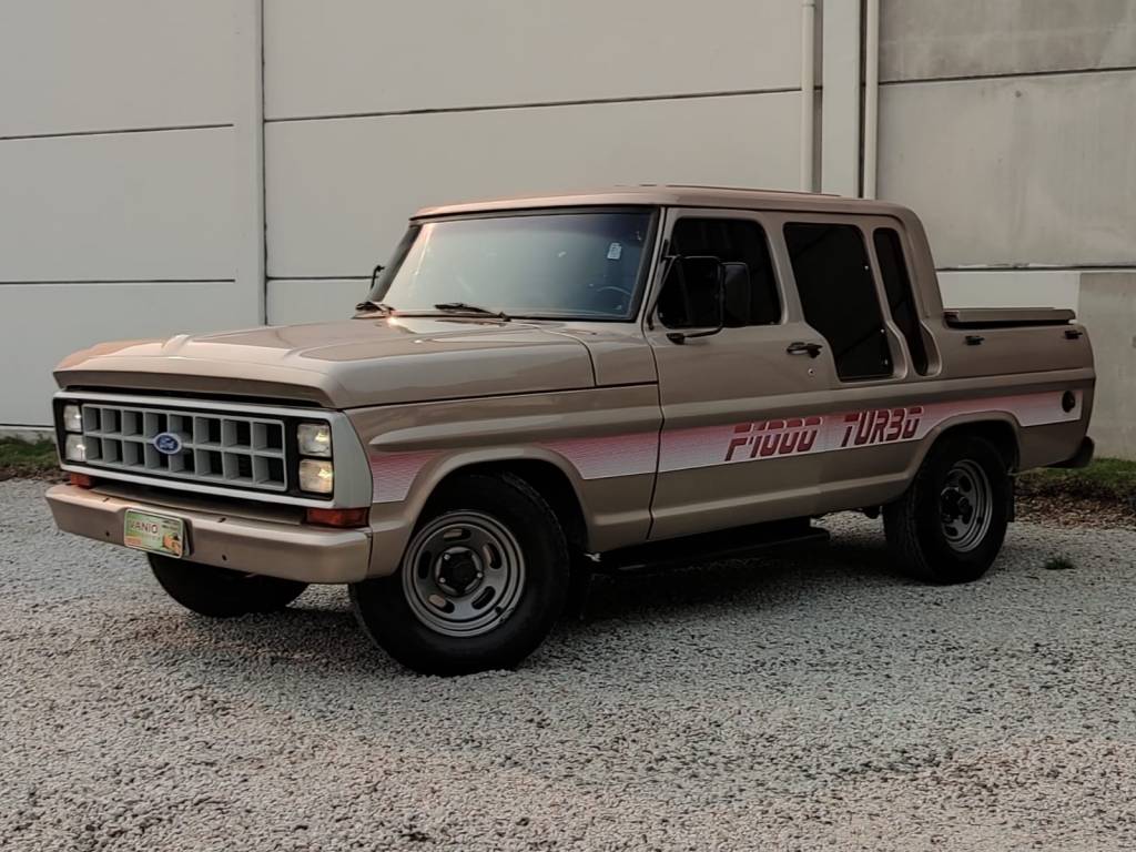 Ford F-1000 CD (Blazer) 3.9 Dies.    1985