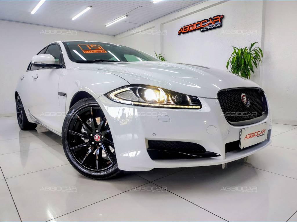 Jaguar XF     2015