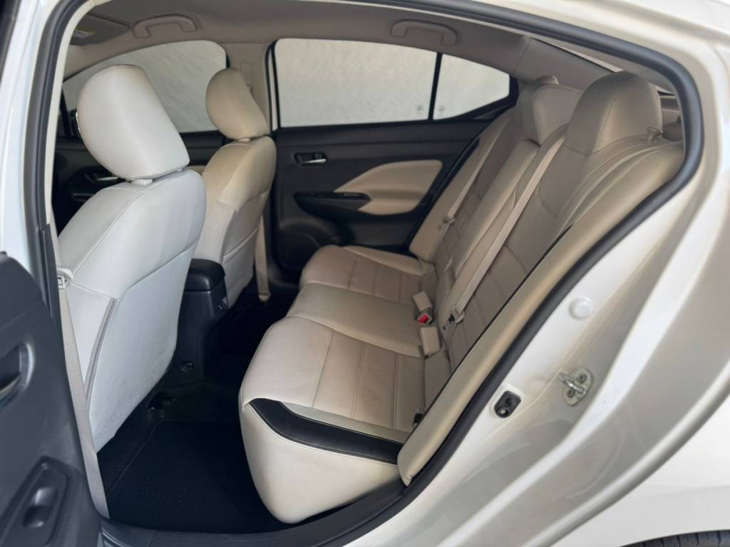 Nissan Versa 1.6 16v flex exclusive xtronic    2025