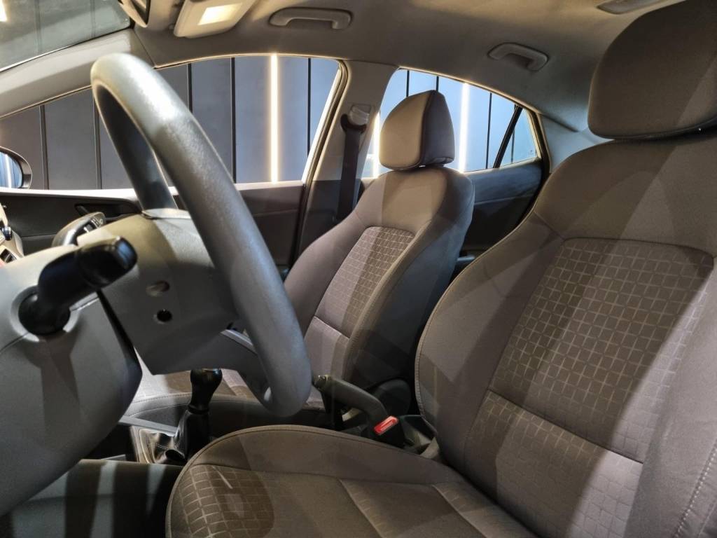 Hyundai HB20S Comfort 1.0  flex 12v manual.    2023
