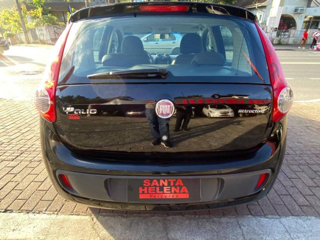 Fiat Palio /  attract 1.0    2013