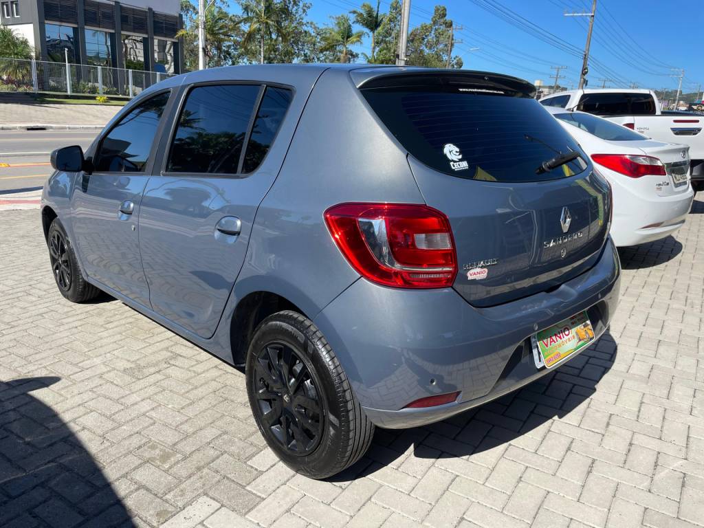Renault Sandero 1.6 expr    2016