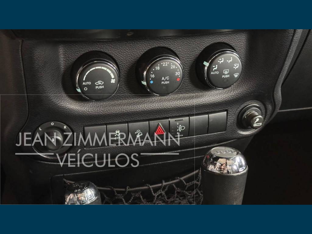 Jeep Wrangler Unlimited sport 3.6 v6 284cv 4p    2015