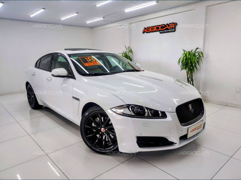 Jaguar XF     2015