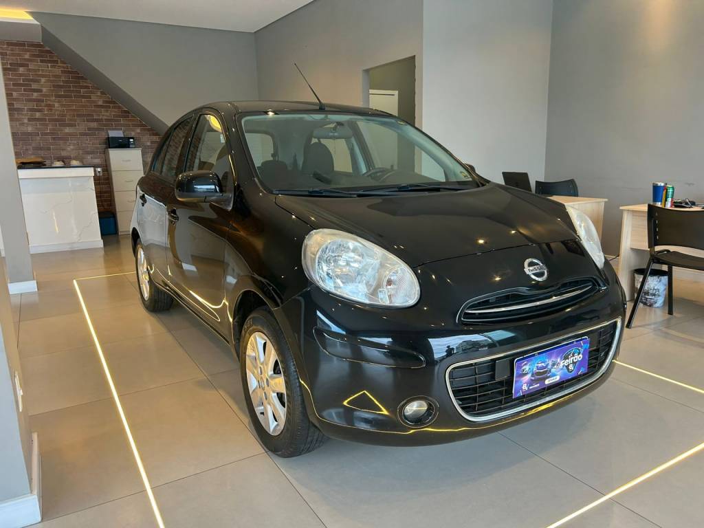 Nissan March 1.6 16v    2014