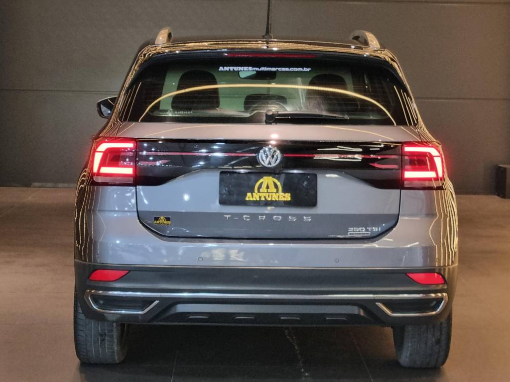 Volkswagen T-Cross Highline 250 tsi 1.4 flex 16v 5p automático.    2020