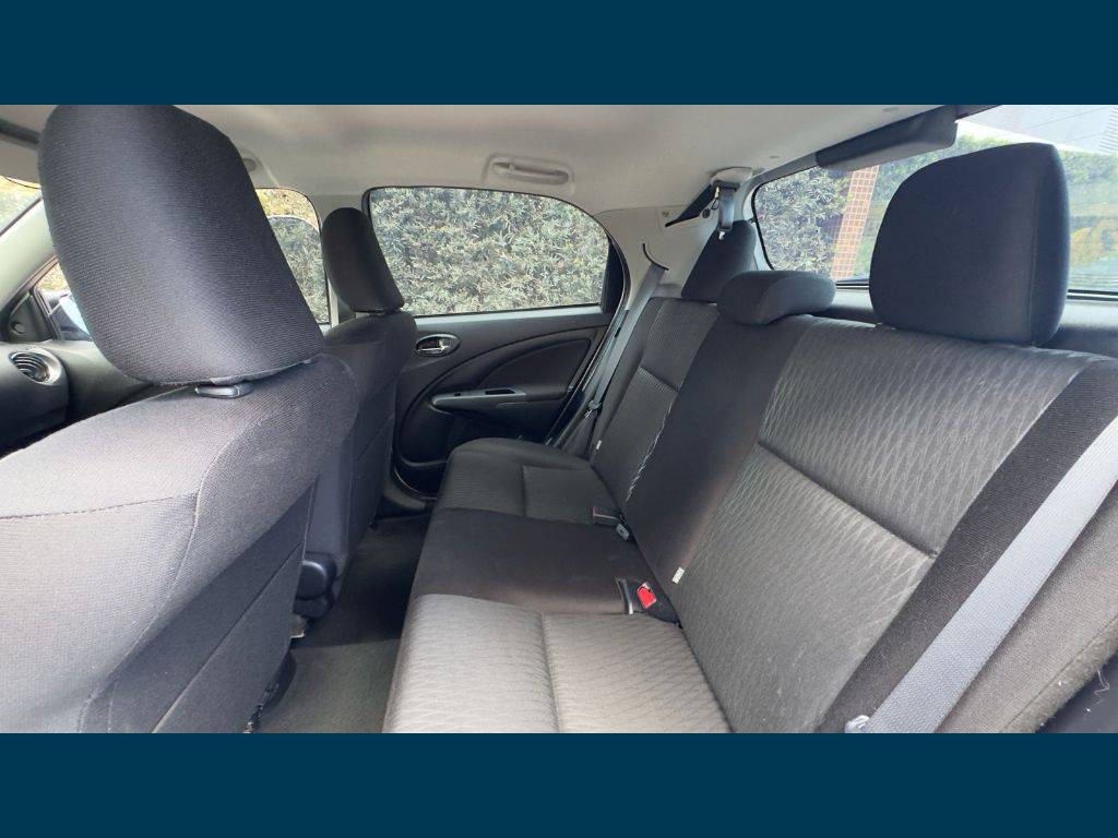 Toyota Etios Xs 1.5 flex 16v 5p aut.    2017