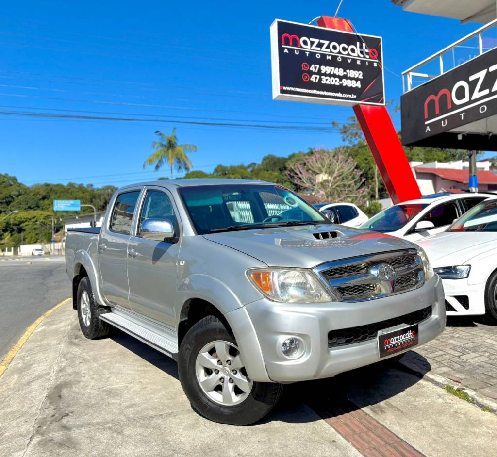 Toyota Hilux 3.0    2007