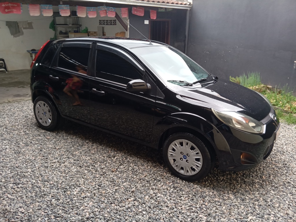 Ford Fiesta Fiesta 1.0 completo    2011